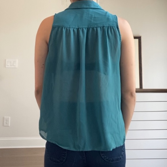Button down tank - Picture 3 of 3